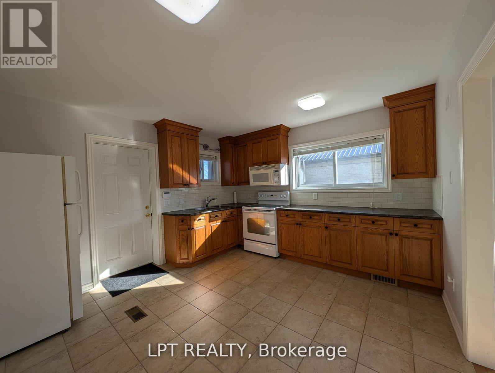Main - 9 Atkinson Avenue, Toronto, Ontario  M1E 4B6 - Photo 5 - E12334713