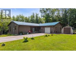 275 Harris Road, Haliburton, Ca