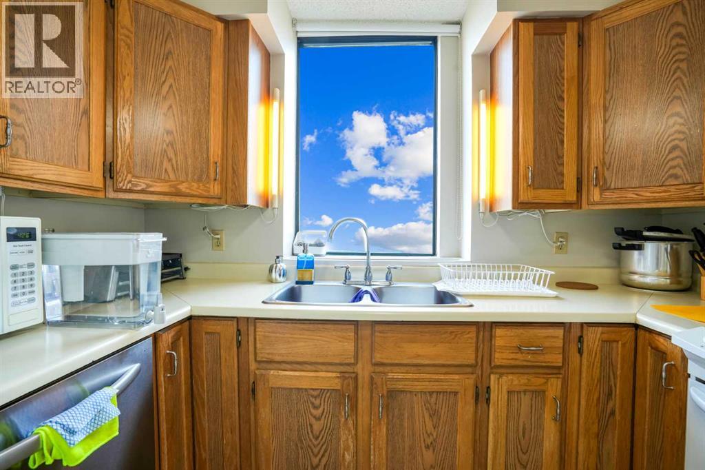 Property at 408, 80 Point Mckay Crescent NW image 5