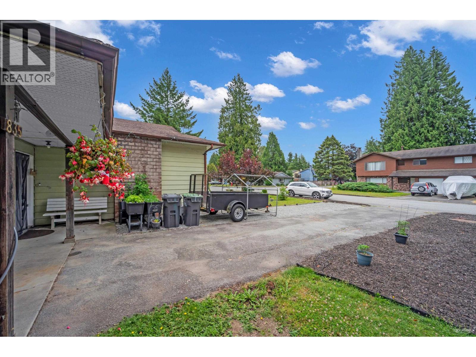 Property at 835 ALDER PLACE image 5