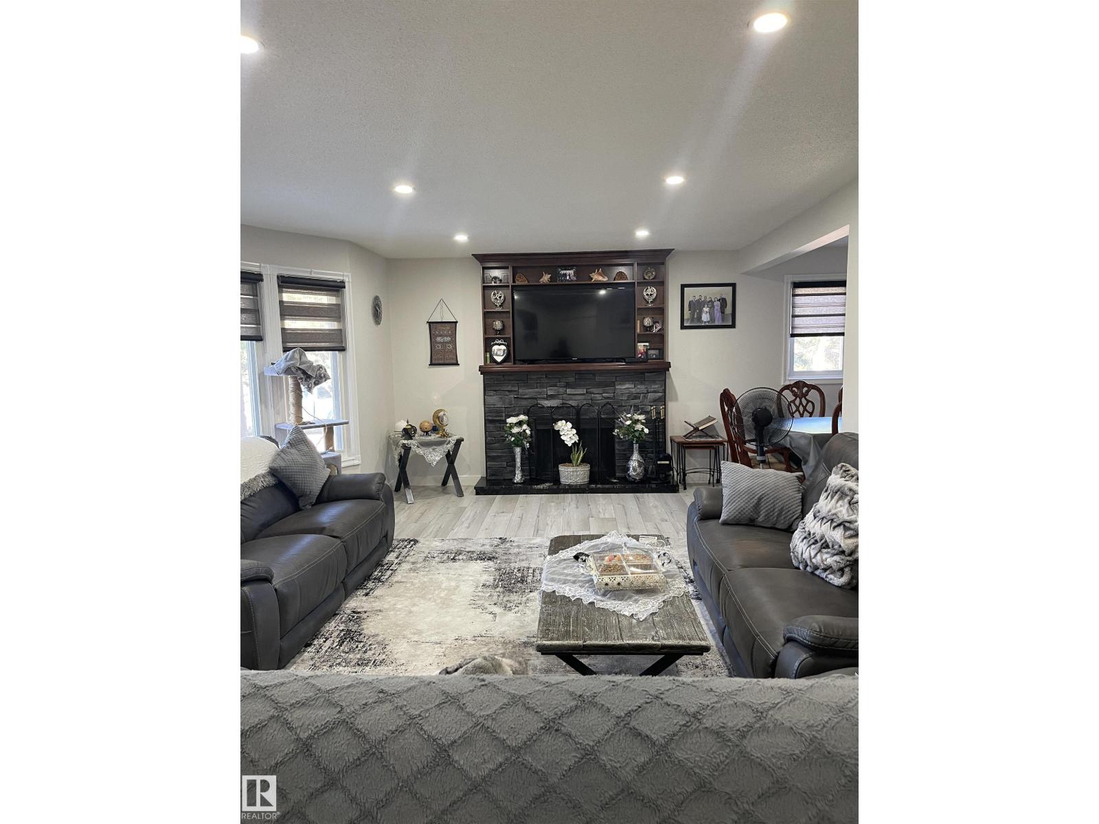 12203 147 Av Nw Nw, Edmonton, Alberta  T5X 1V4 - Photo 4 - E4451163