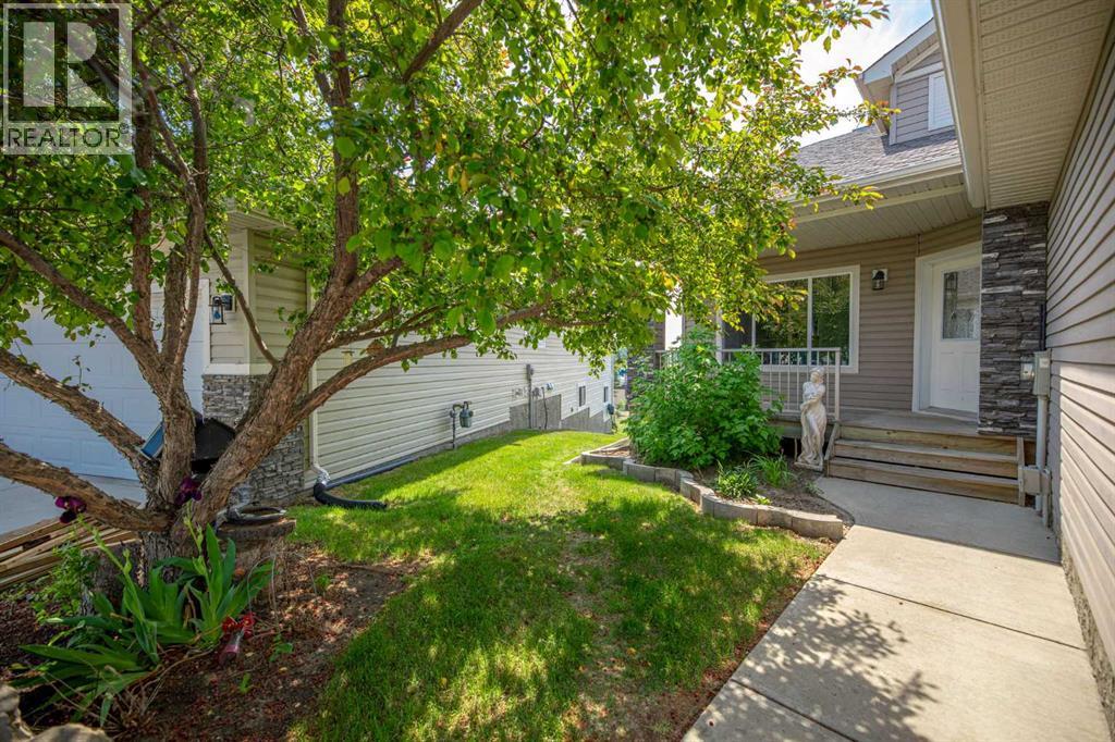 Property at 152 Cove Rise image 2