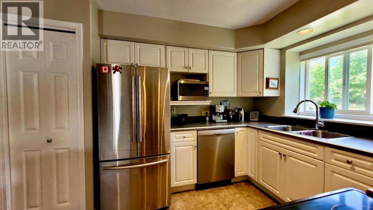 428 Beasley Crescent W, Nelson, British Columbia  V1L 5Y4 - Photo 11 - 10358789