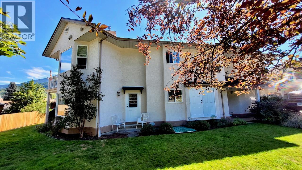 428 Beasley Crescent W, Nelson, British Columbia  V1L 5Y4 - Photo 3 - 10358789