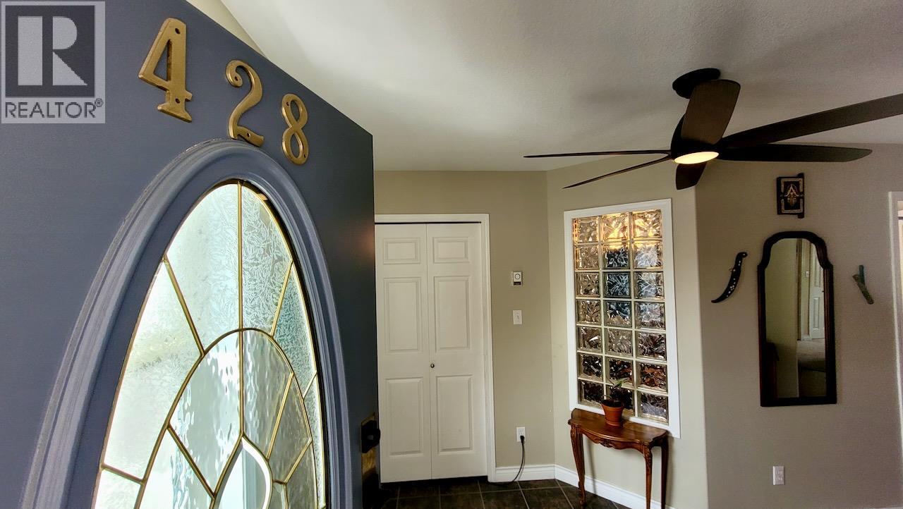 428 Beasley Crescent W, Nelson, British Columbia  V1L 5Y4 - Photo 5 - 10358789