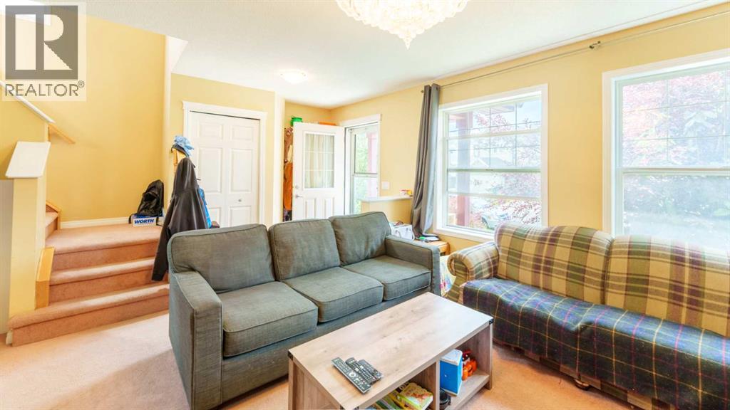 177 Everglen Way Sw, Calgary, Alberta  T2Y 5G1 - Photo 7 - A2247029