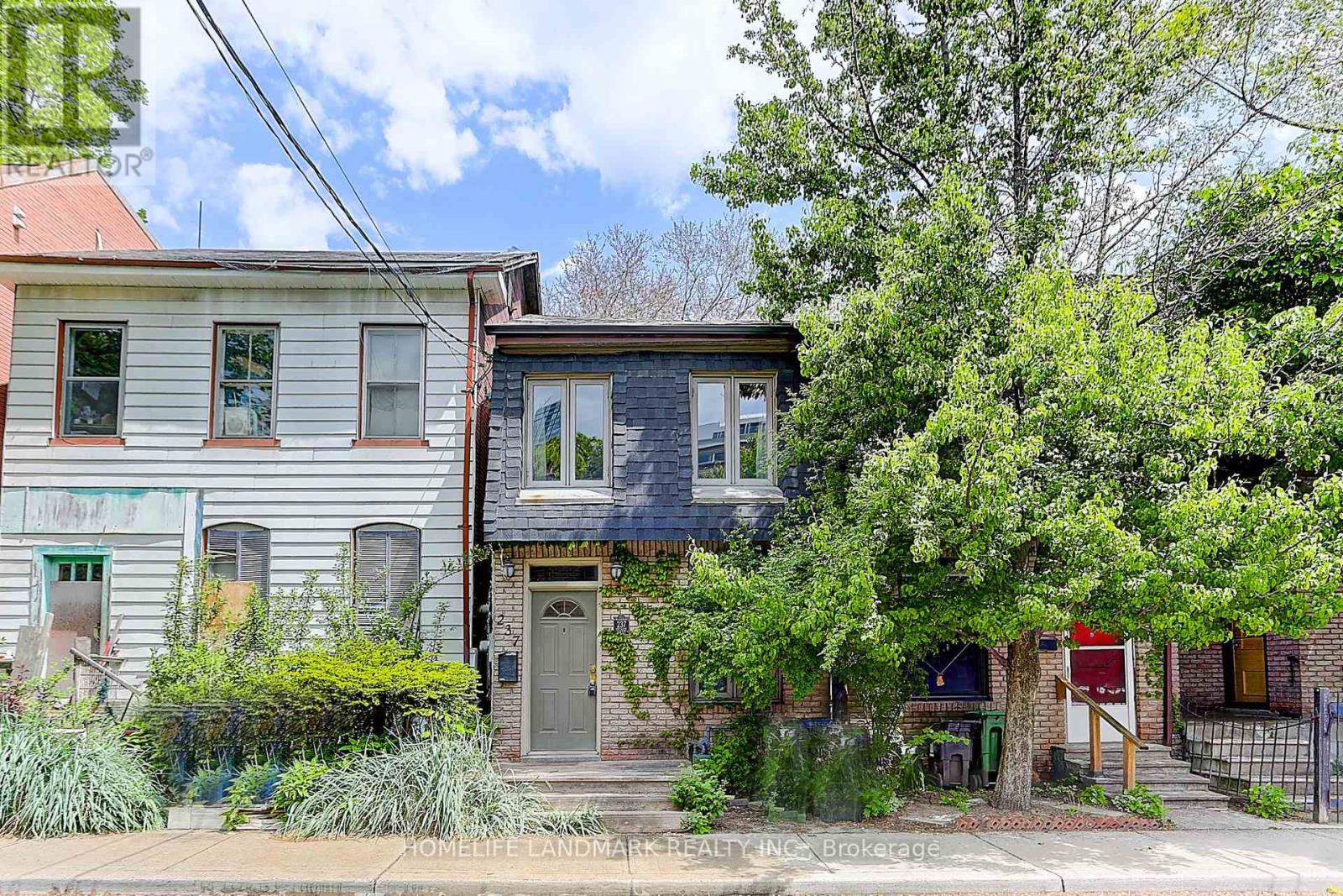 Property at 237 ONTARIO STREET image 1