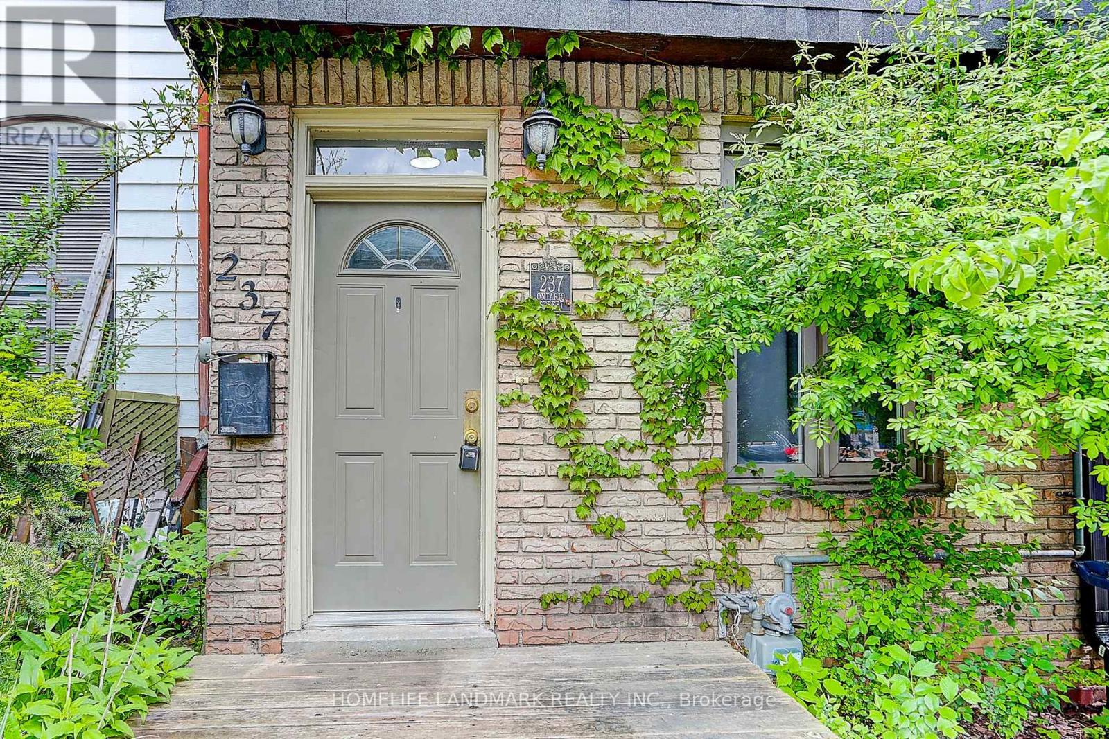 Property at 237 ONTARIO STREET image 3