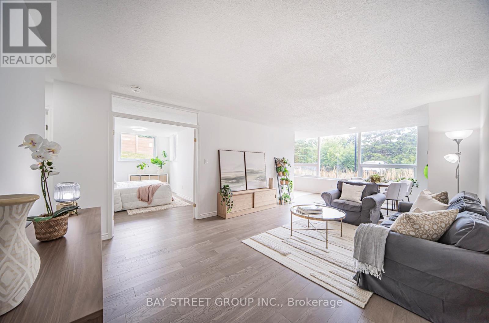 Property at 102 - 326 MAJOR MACKENZIE DRIVE E image 1