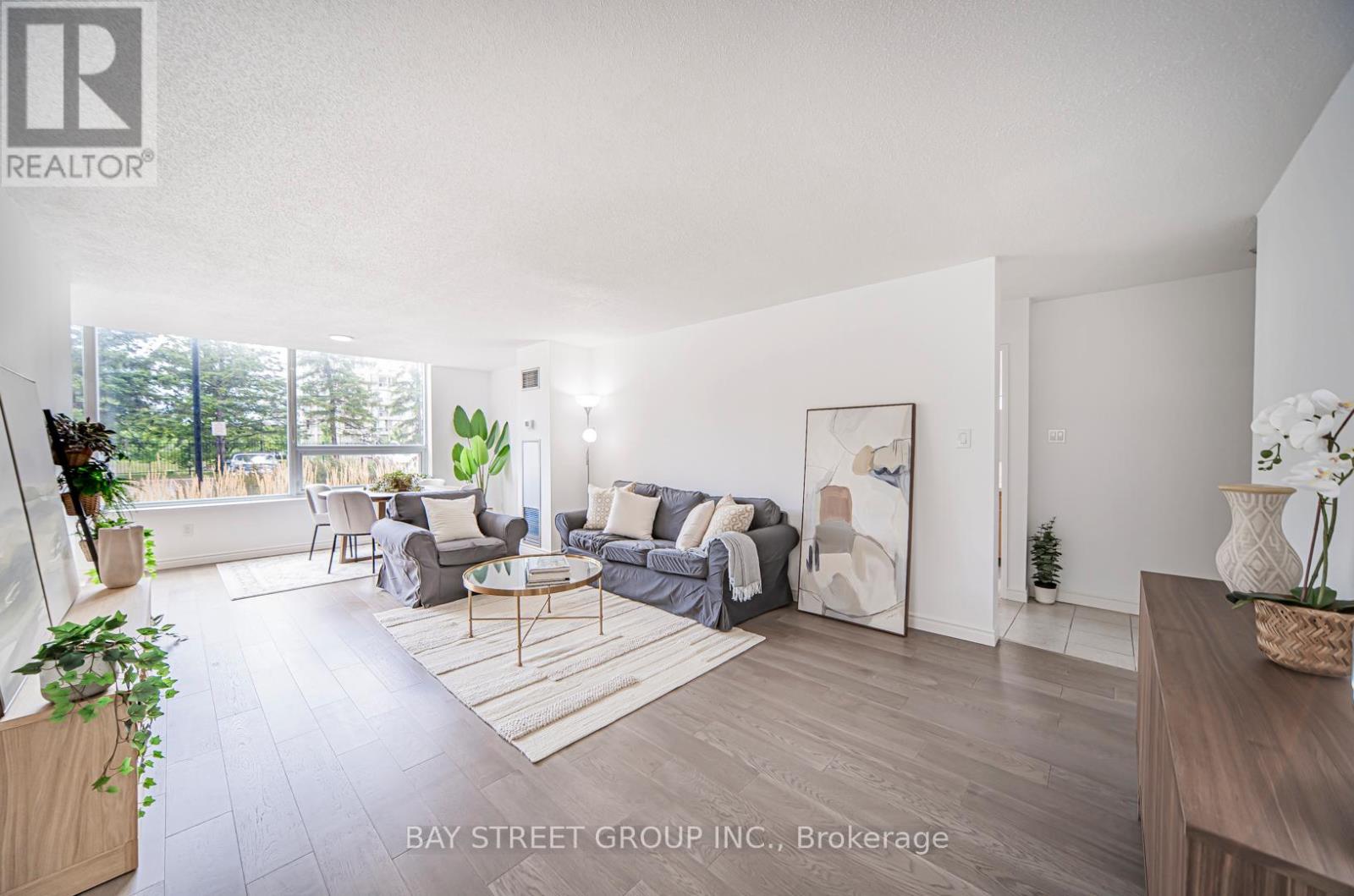 Property at 102 - 326 MAJOR MACKENZIE DRIVE E image 2