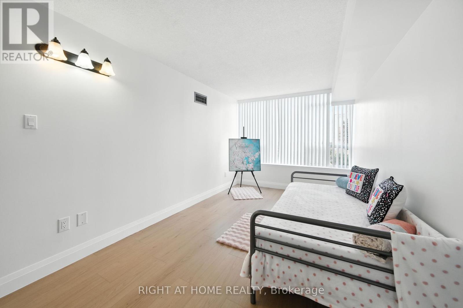 510 - 700 Constellation Drive, Mississauga, Ontario  L5R 3G8 - Photo 25 - W12334802