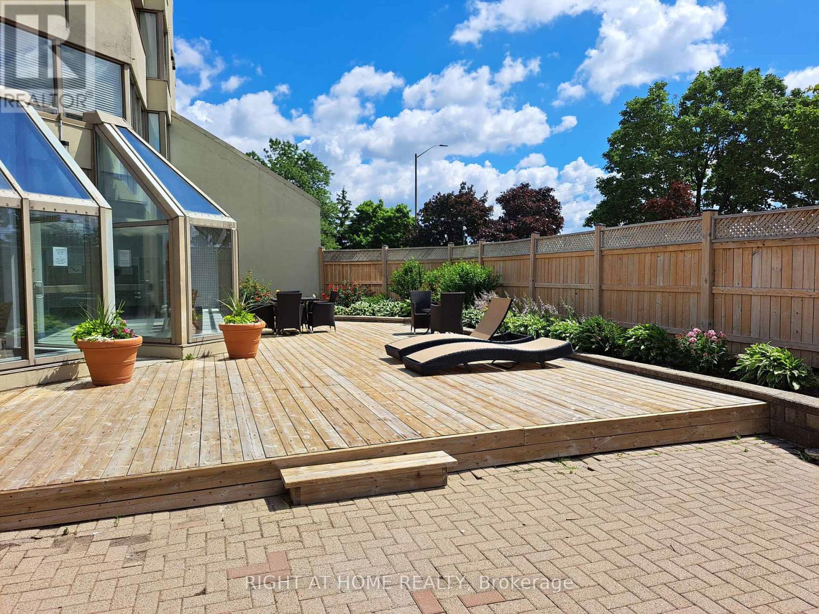 510 - 700 Constellation Drive, Mississauga, Ontario  L5R 3G8 - Photo 34 - W12334802