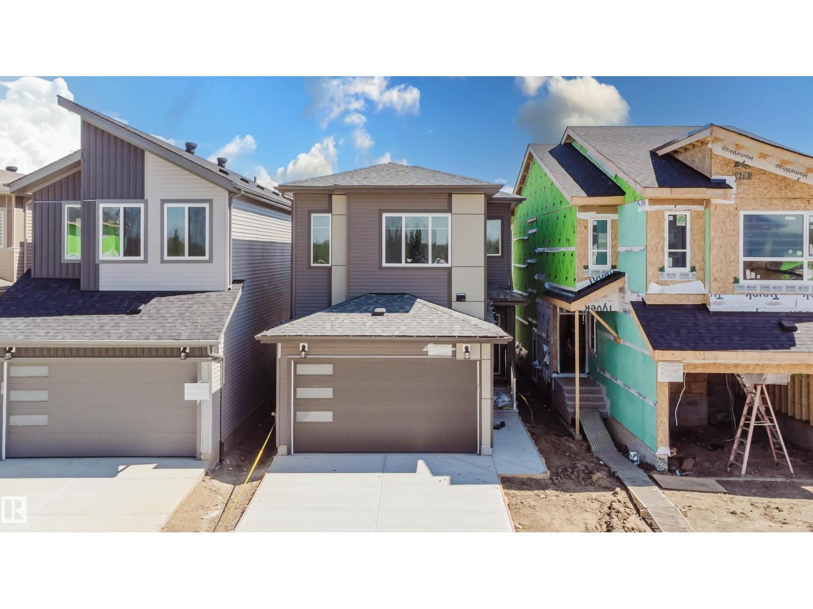 2539 211 ST NW, Edmonton, Alberta