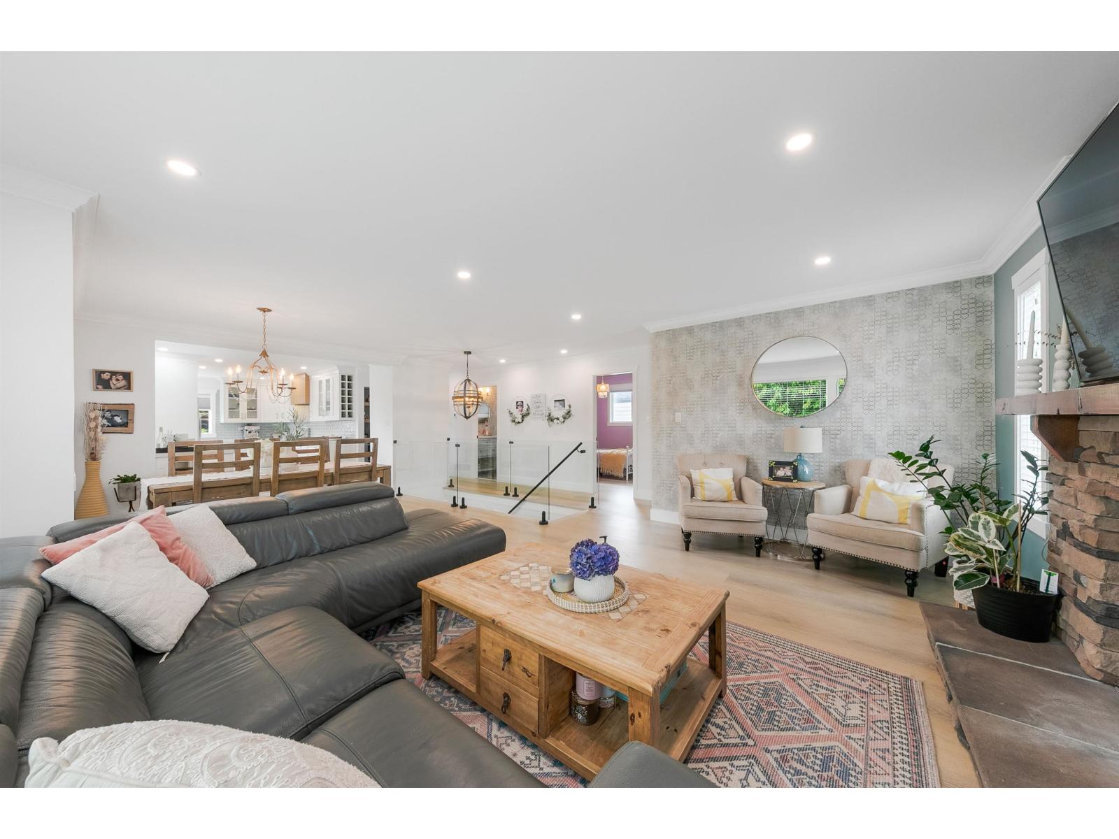 9285 211 Street, Langley, British Columbia V1M 2B2 - Photo 4 - R3035366