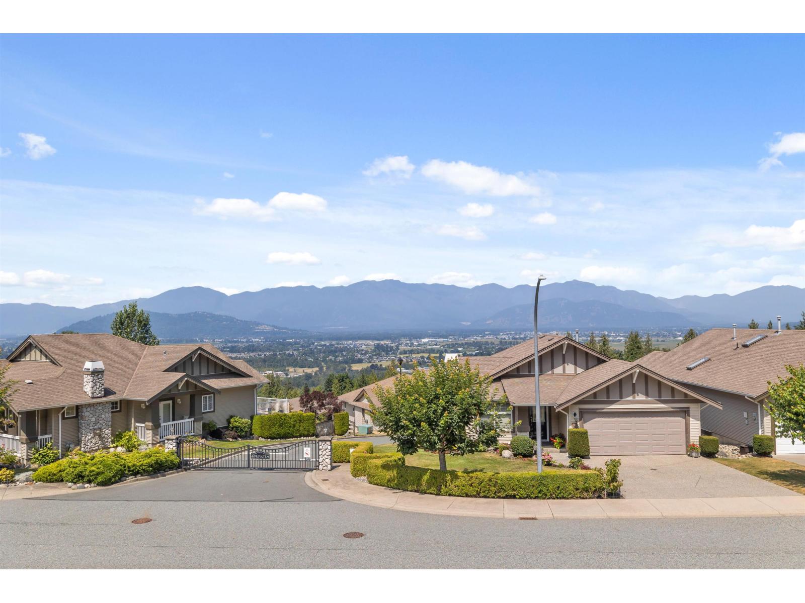 Property at 47088 SYLVAN DRIVE image 2