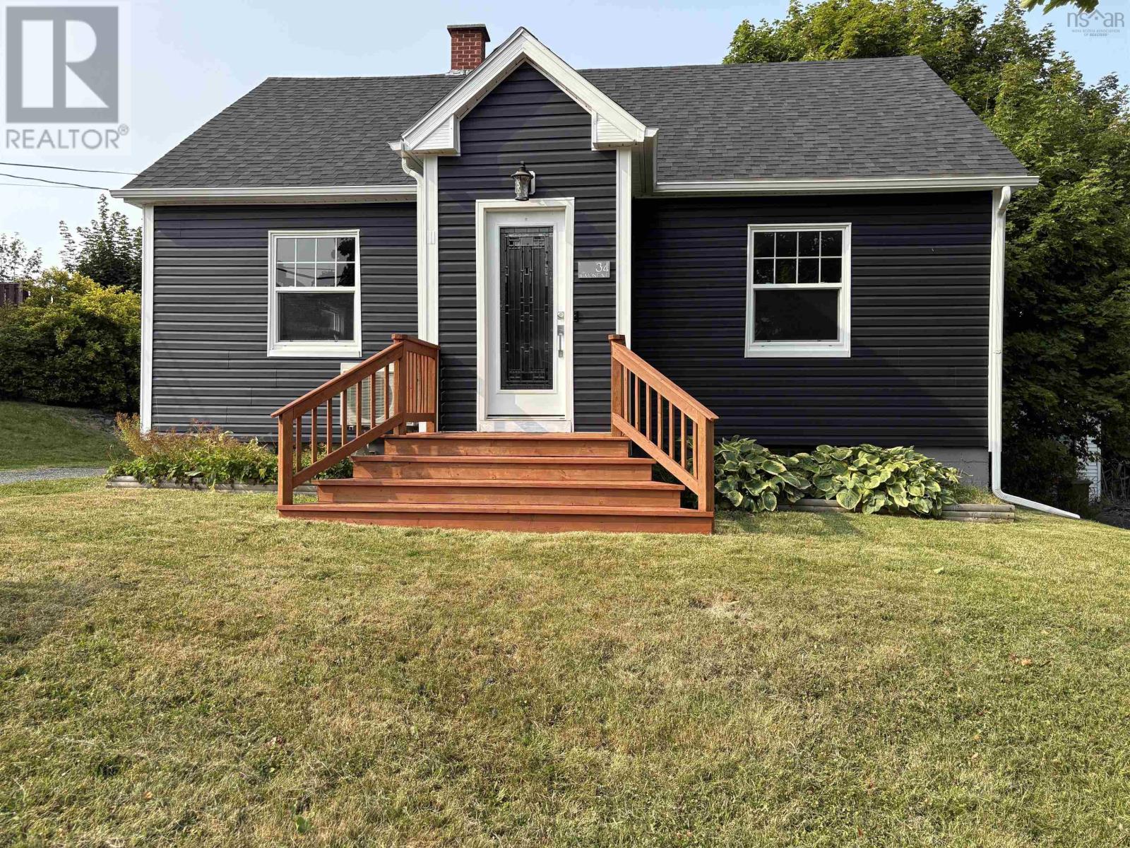 34 Belmont Avenue, Stellarton, Nova Scotia  B0K 1S0 - Photo 1 - 202520156