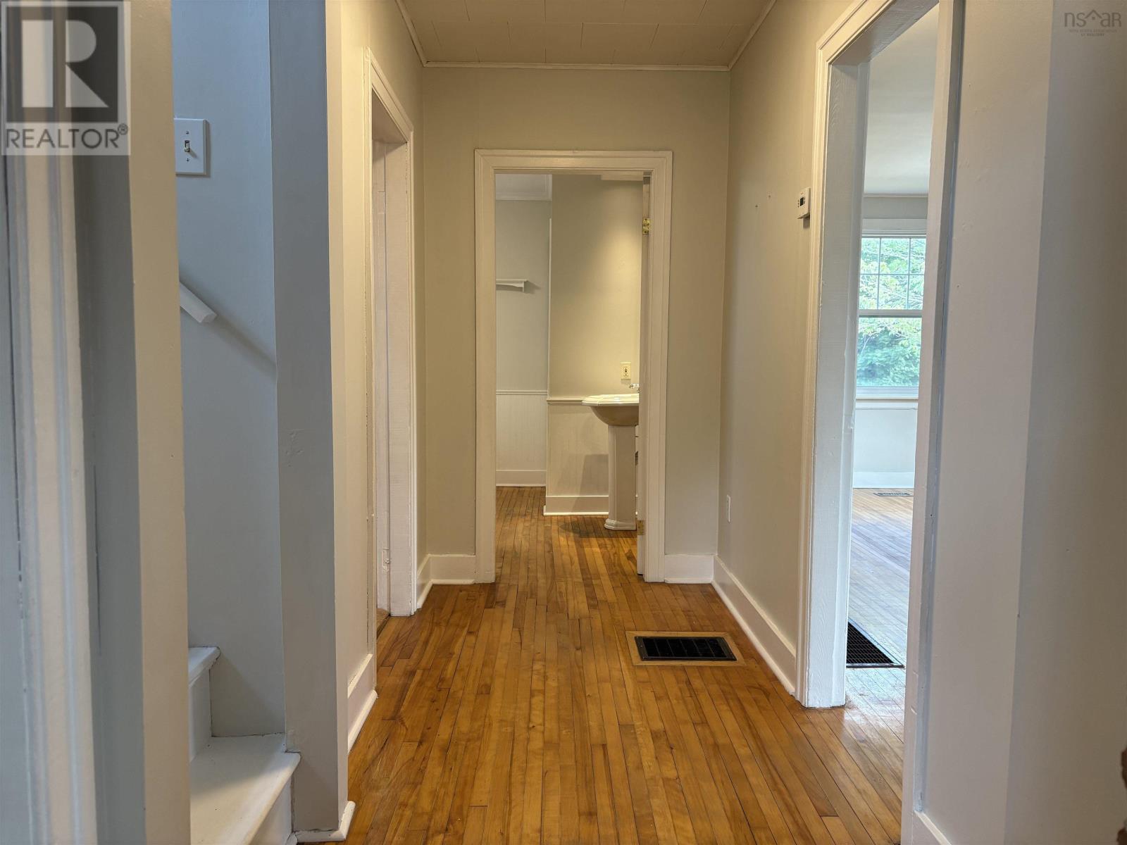 34 Belmont Avenue, Stellarton, Nova Scotia  B0K 1S0 - Photo 13 - 202520156