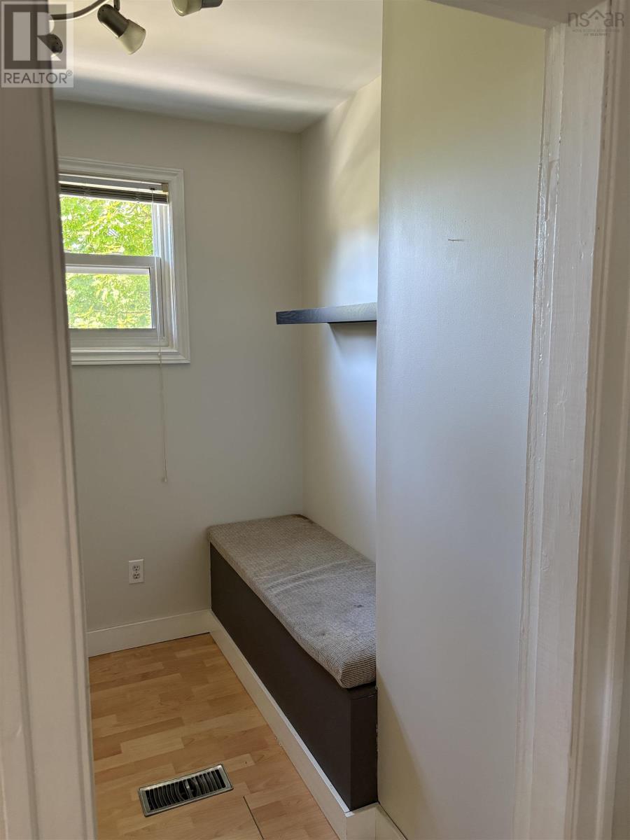 34 Belmont Avenue, Stellarton, Nova Scotia  B0K 1S0 - Photo 14 - 202520156