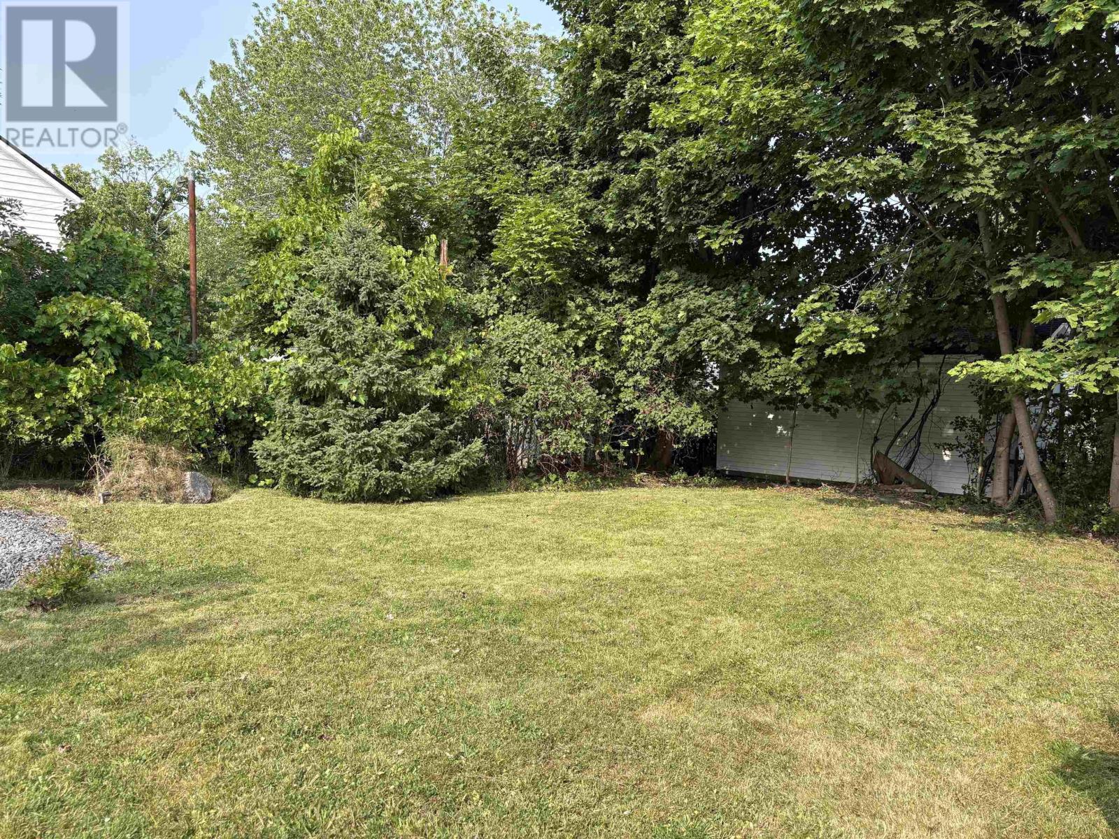 34 Belmont Avenue, Stellarton, Nova Scotia  B0K 1S0 - Photo 6 - 202520156