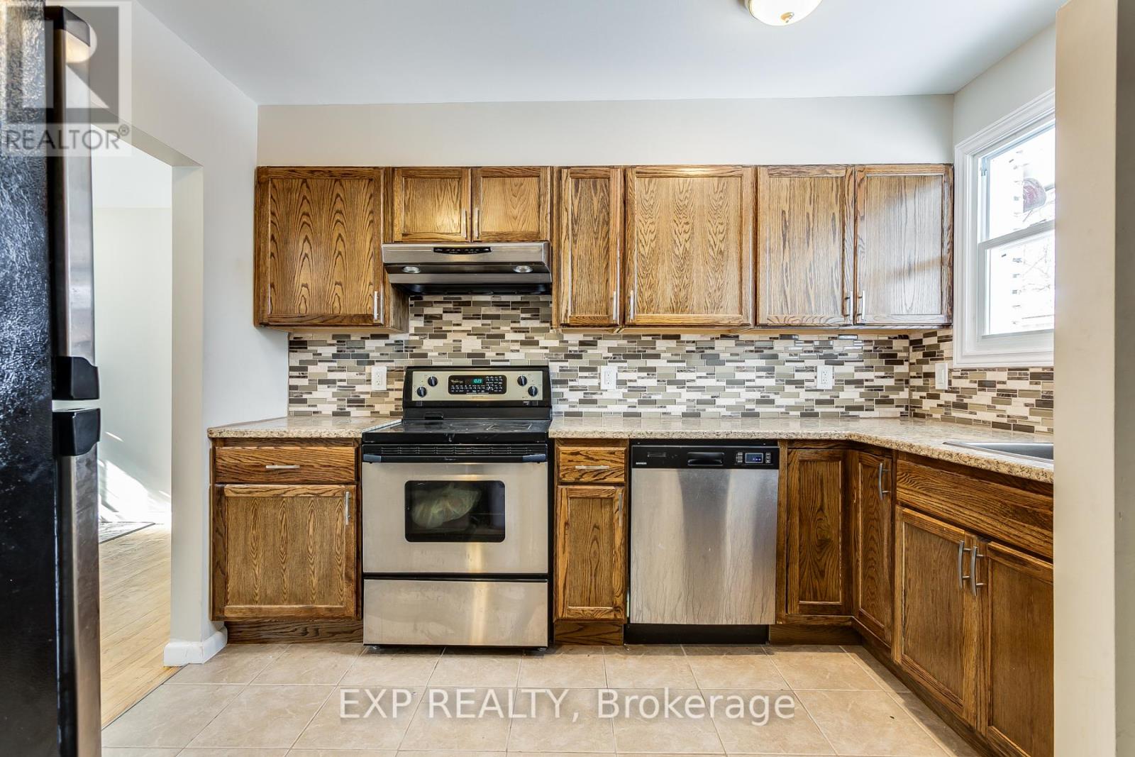 Property at 655 GARDENVALE ROAD W image 2