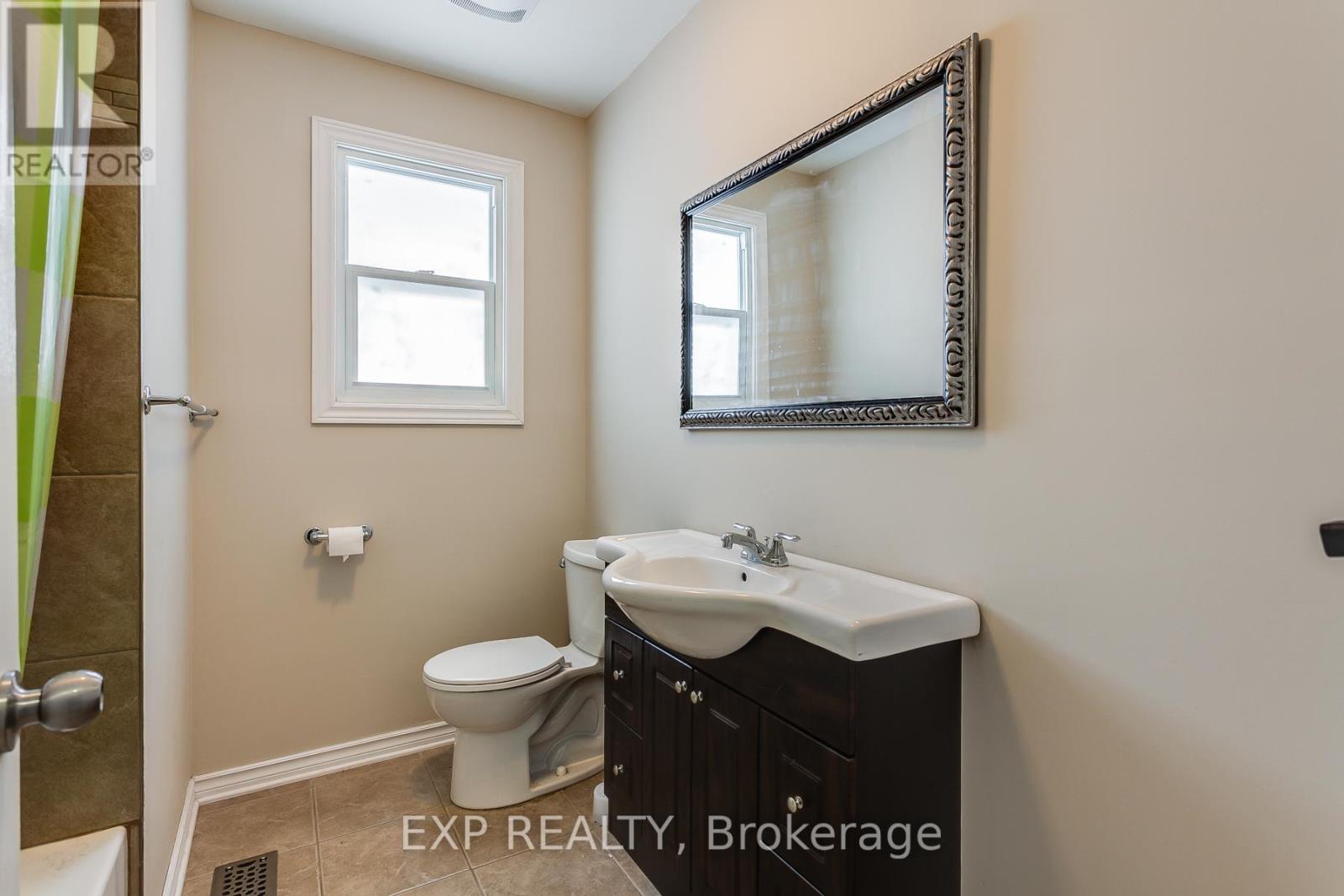 655 Gardenvale Road W, Ottawa, Ontario  K1K 1E3 - Photo 12 - X12334843