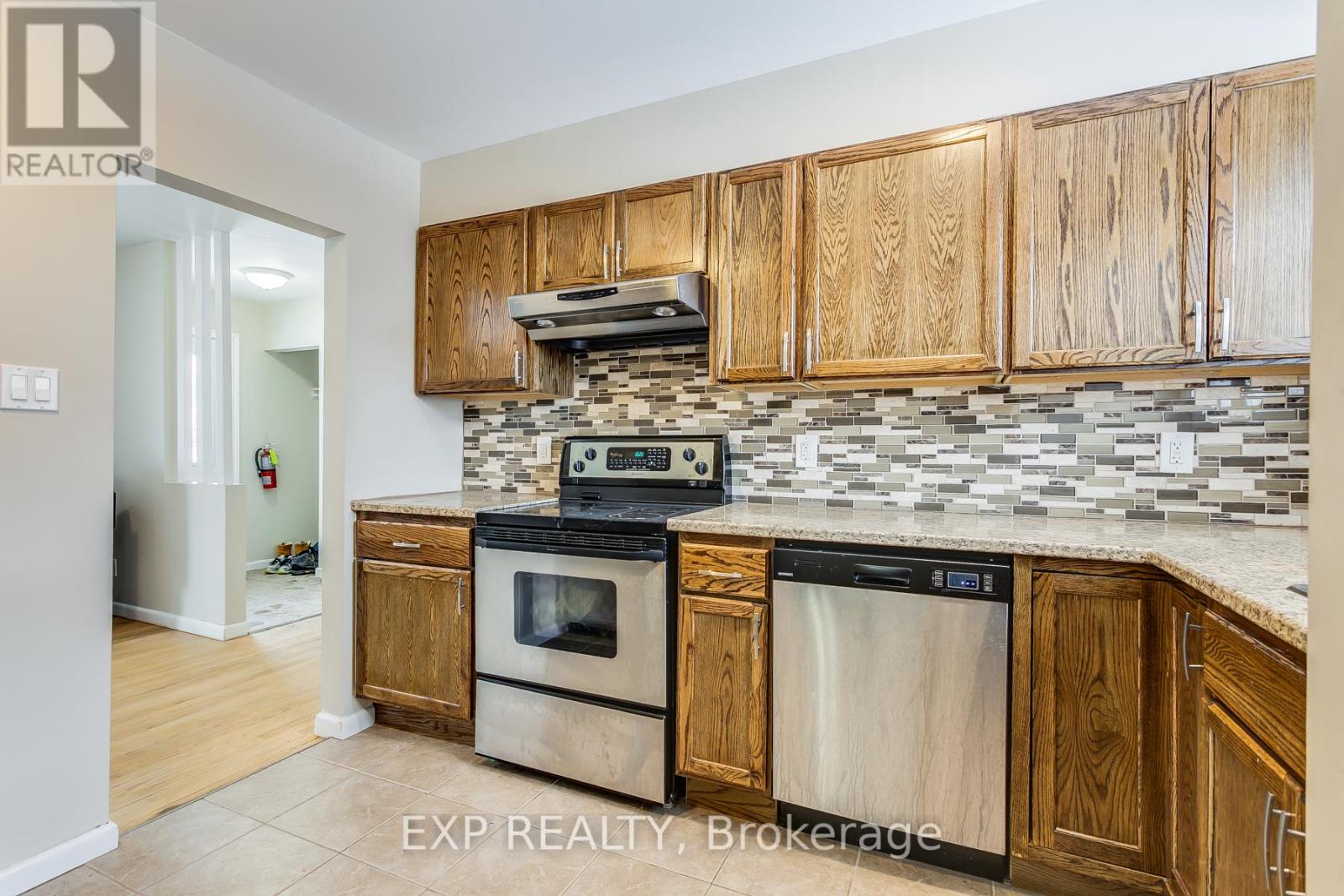 Property at 655 GARDENVALE ROAD W image 3