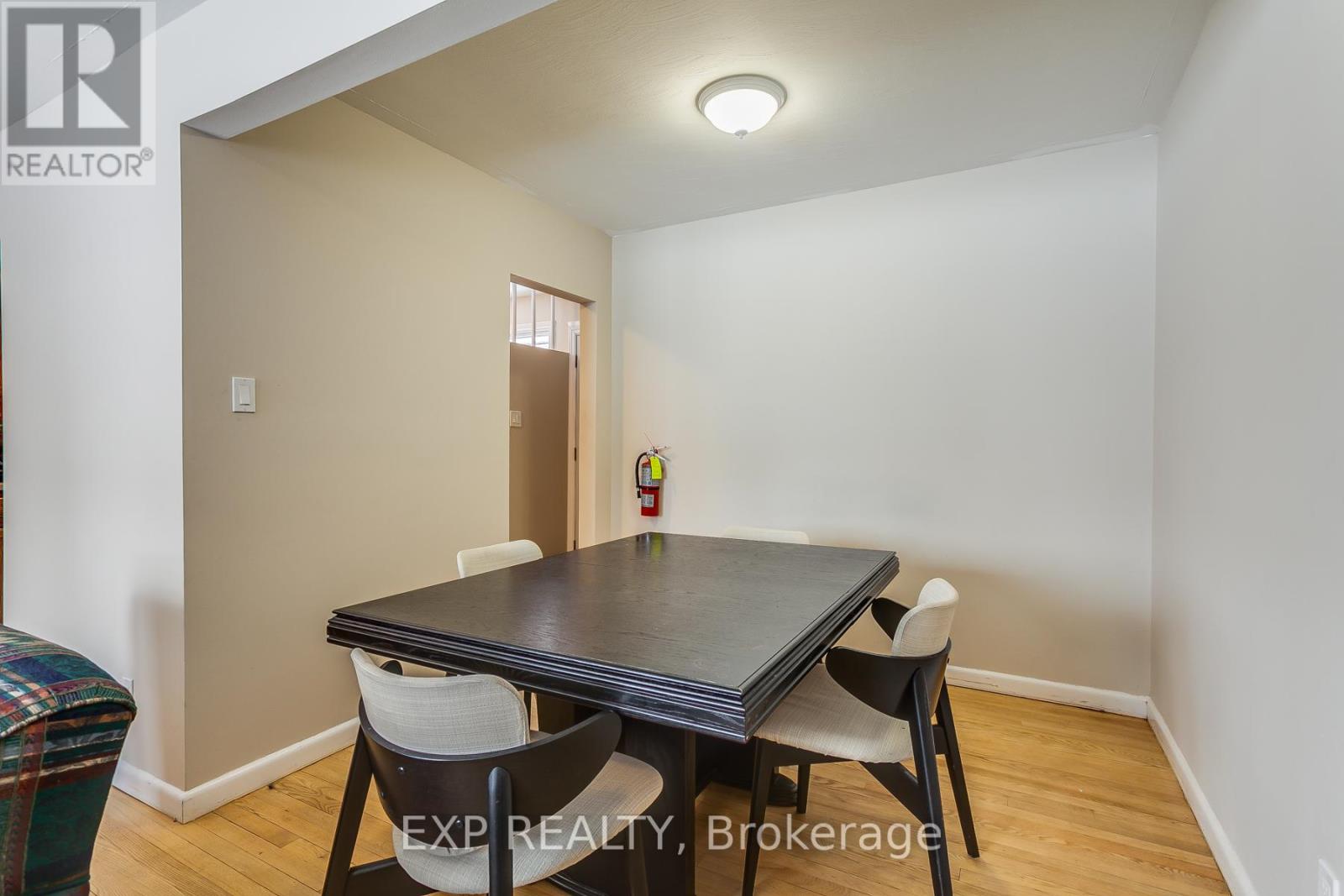 655 Gardenvale Road W, Ottawa, Ontario  K1K 1E3 - Photo 9 - X12334843
