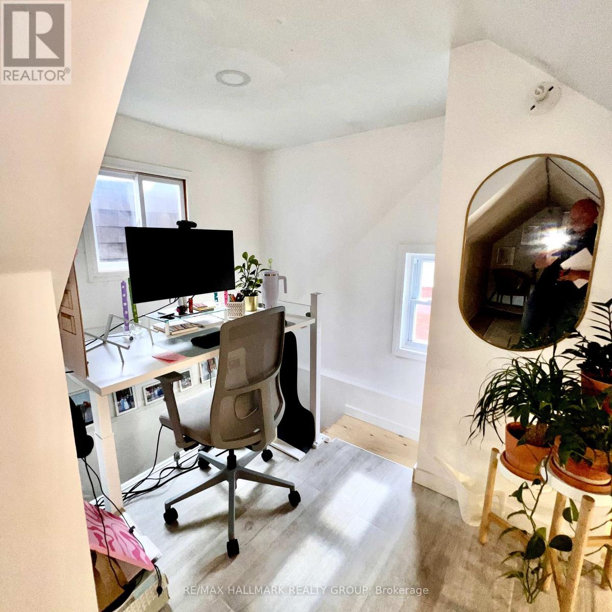 Property at 286 KENT STREET N image 5