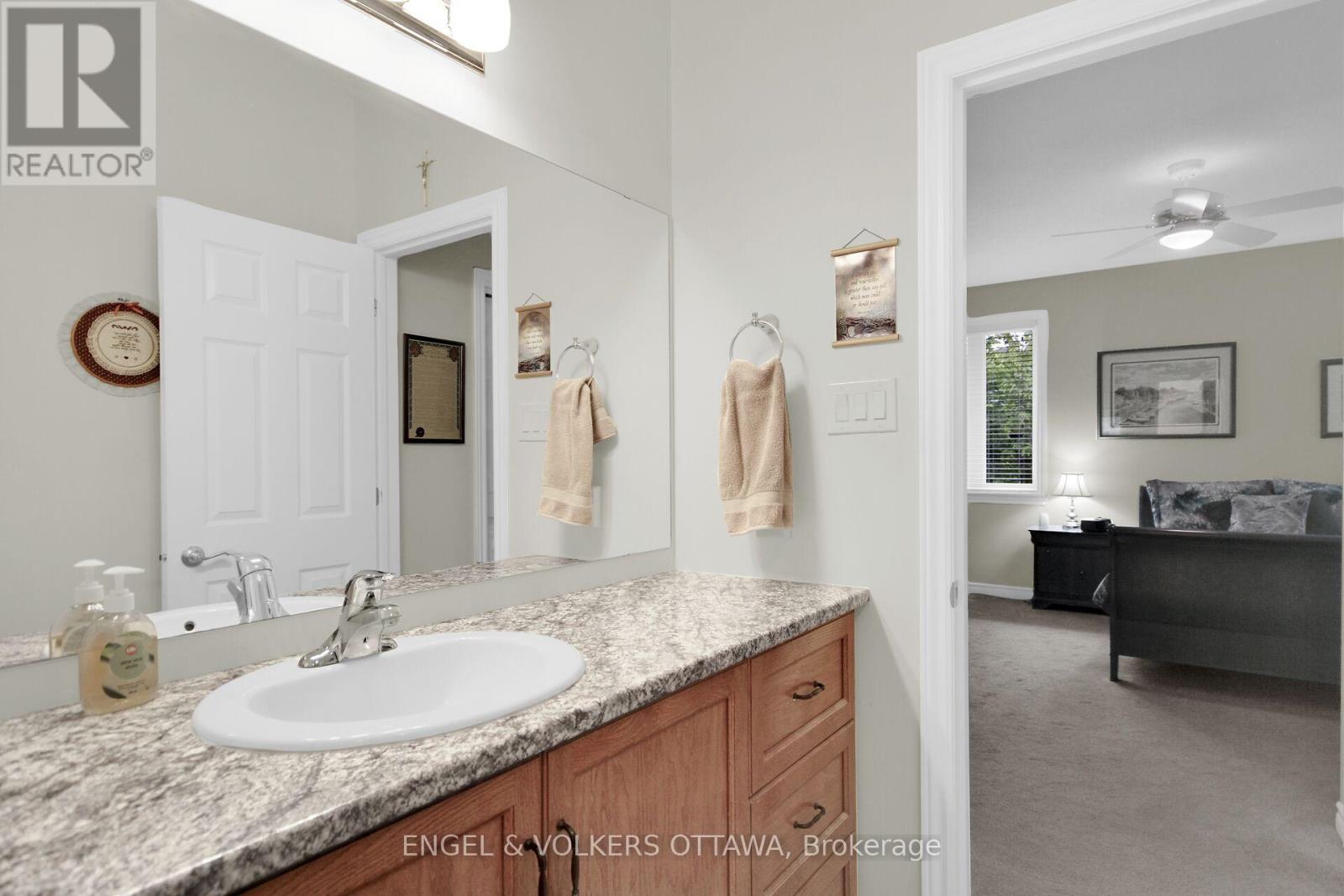 103 Magnolia Way E, North Grenville, Ontario  K0G 1J0 - Photo 18 - X12334858