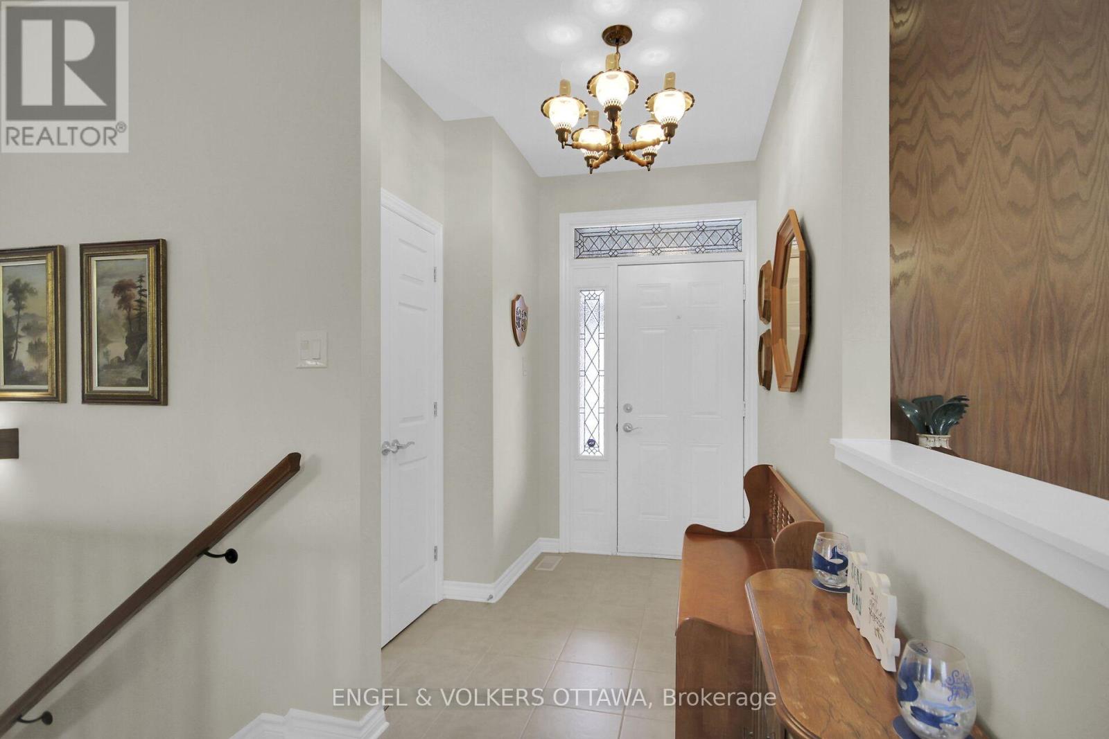 103 Magnolia Way E, North Grenville, Ontario  K0G 1J0 - Photo 3 - X12334858