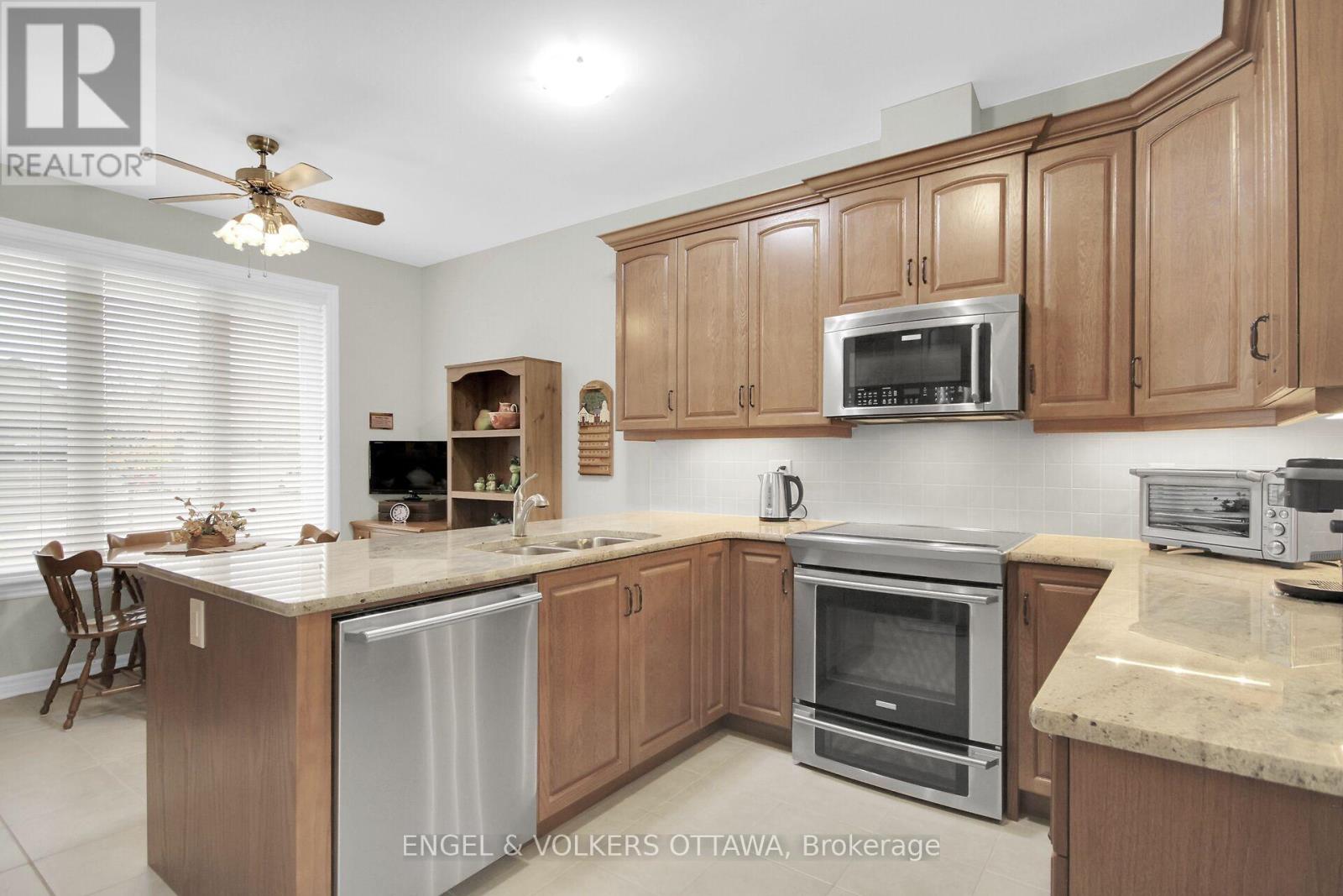 103 Magnolia Way E, North Grenville, Ontario  K0G 1J0 - Photo 8 - X12334858