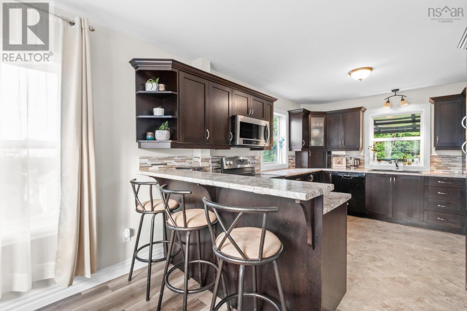 11 Heather Street, Spryfield, Nova Scotia  B3R 1M3 - Photo 10 - 202516638