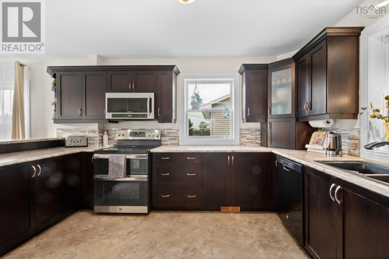 11 Heather Street, Spryfield, Nova Scotia  B3R 1M3 - Photo 14 - 202516638