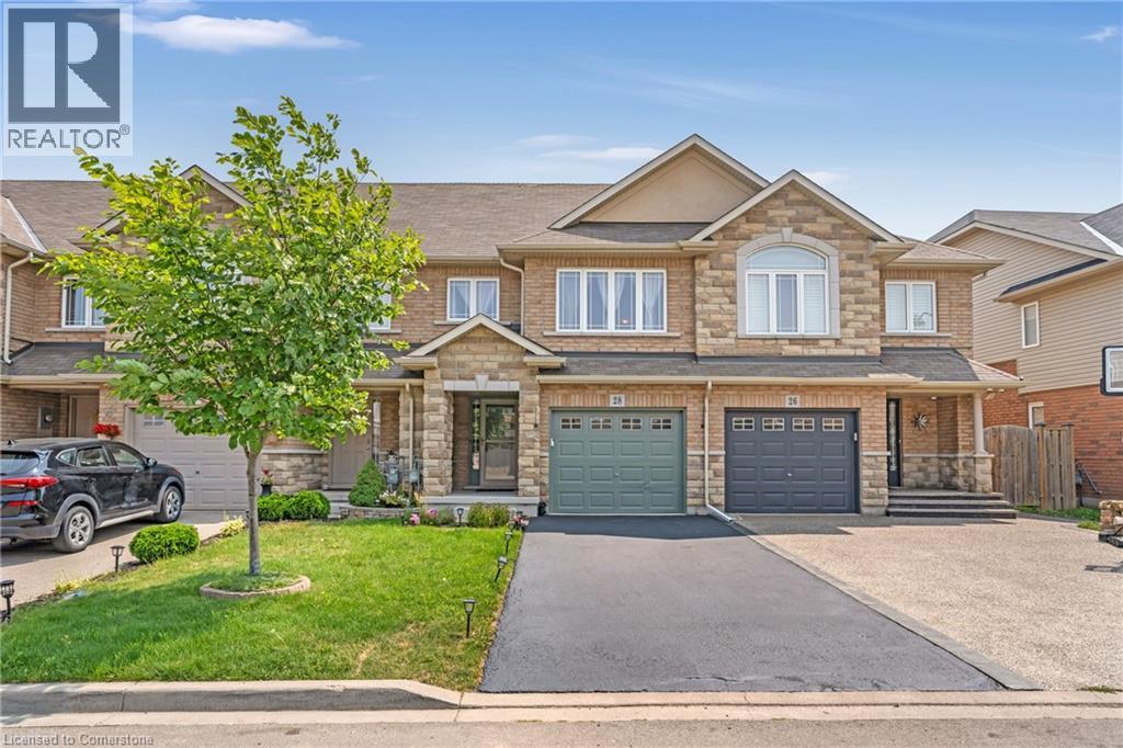 28 CHARLESWOOD Crescent, Hamilton, Ontario