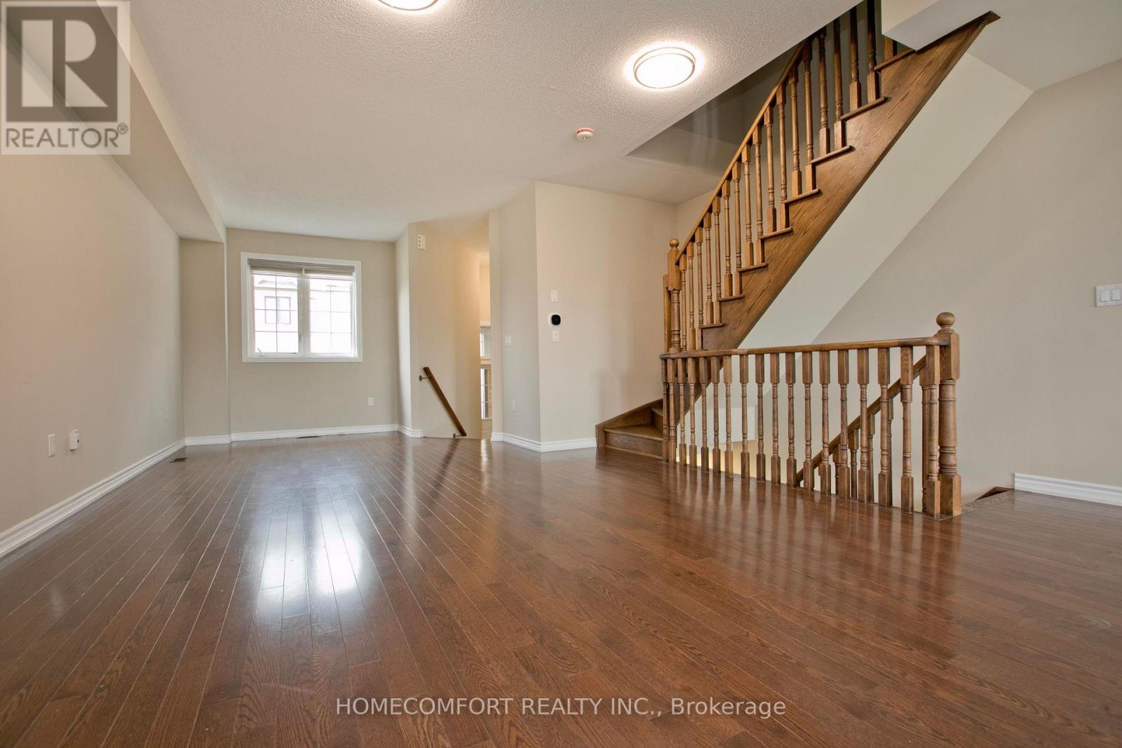 Property at 9 MILBOURNE LANE image 4