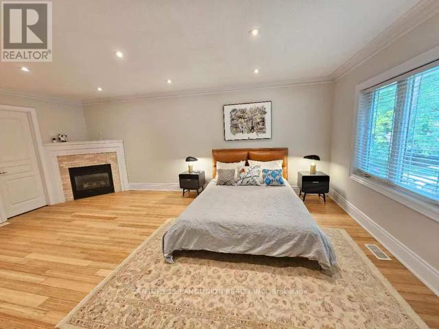 96 Irma Court, Hamilton, Ontario  L9G 1K7 - Photo 7 - X12334861