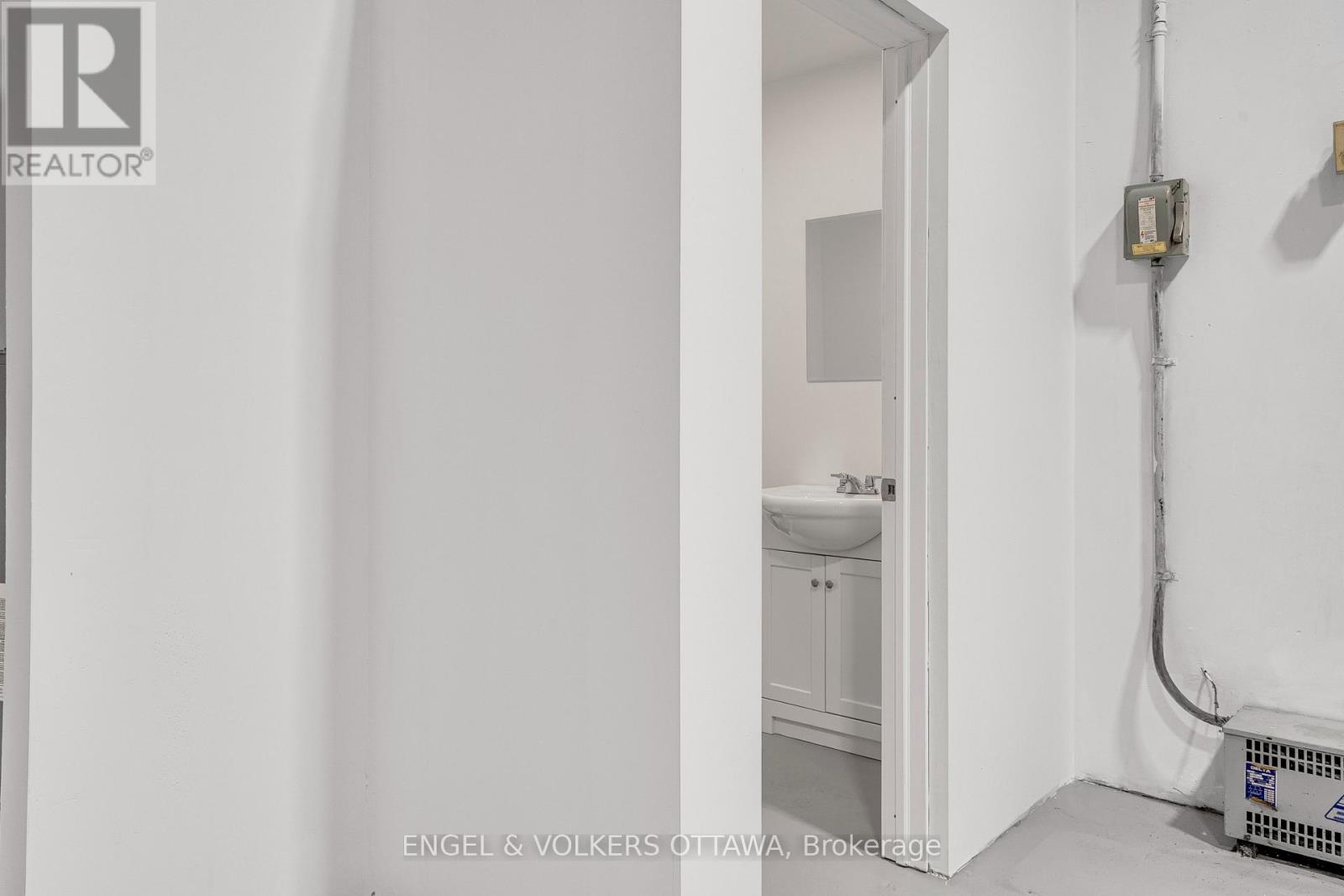 3 - 2350 Stevenage Drive, Ottawa, Ontario  K1G 3W3 - Photo 14 - X12334909