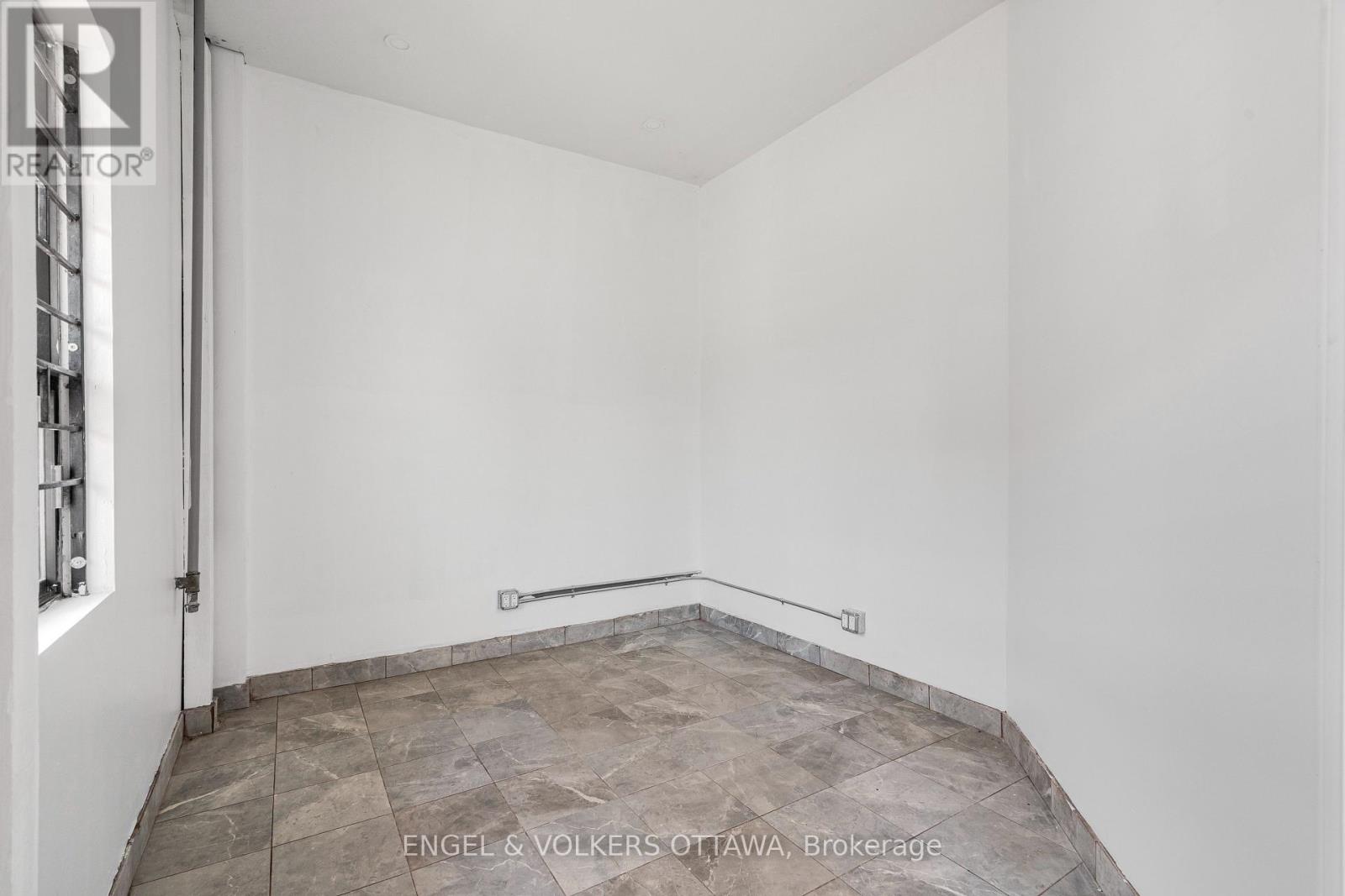3 - 2350 Stevenage Drive, Ottawa, Ontario  K1G 3W3 - Photo 8 - X12334909