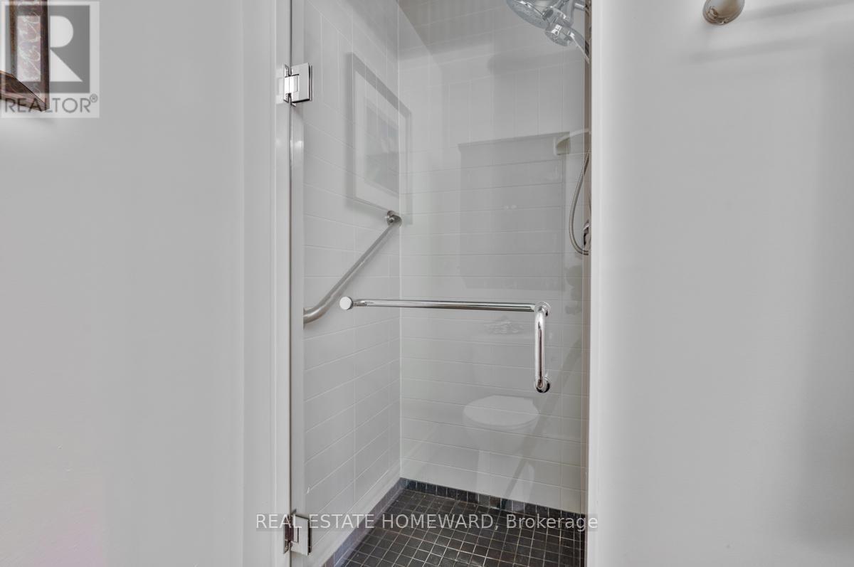 208 - 111 Grew Boulevard, Georgina, Ontario  L0E 1L0 - Photo 24 - N12333638