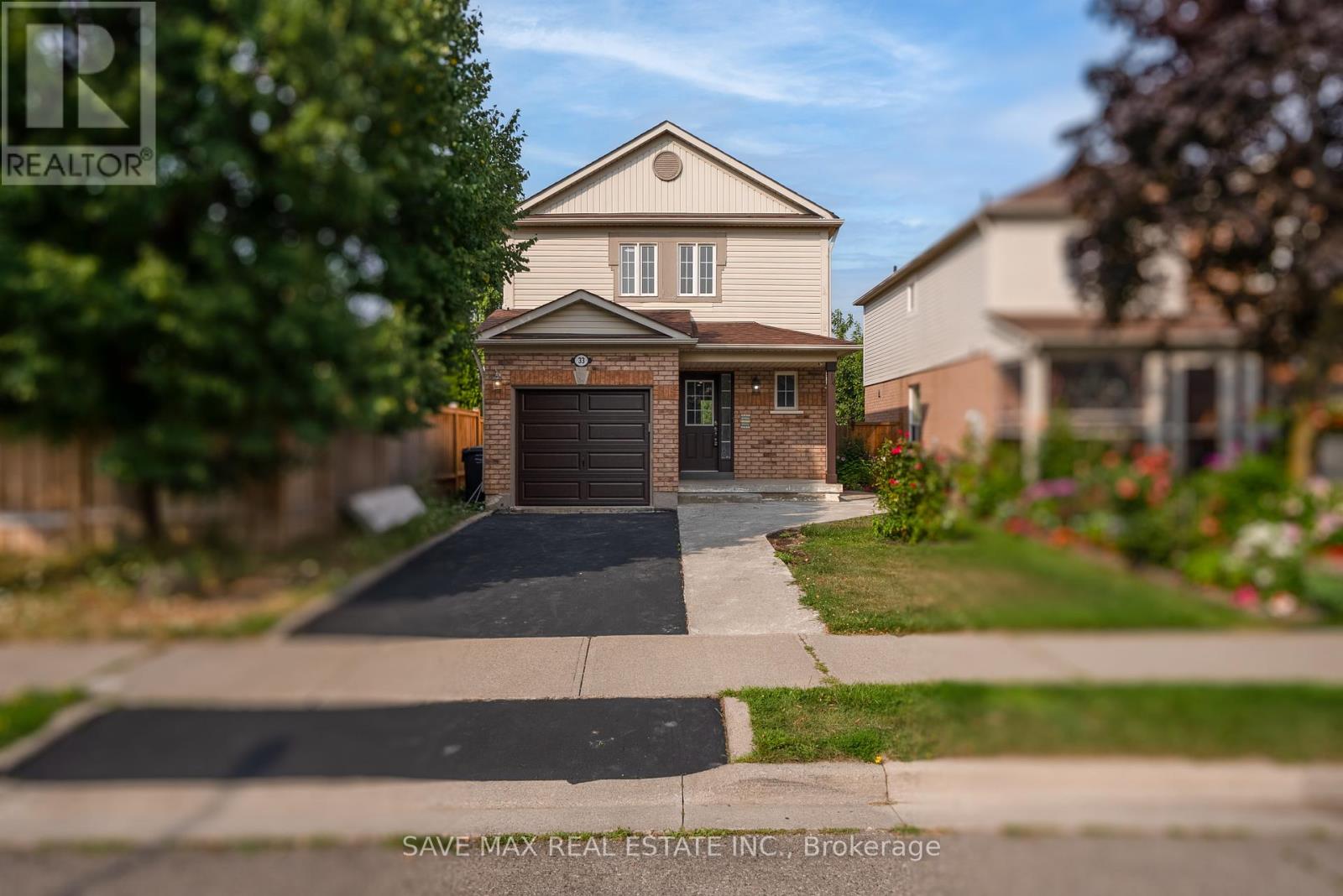 Property at 33 HEATHWOOD DRIVE image 1