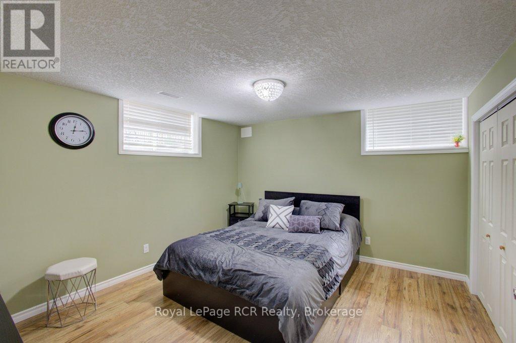 133 Schmidt Drive, Wellington North (Arthur), Ontario  N0G 1A0 - Photo 38 - X12334928