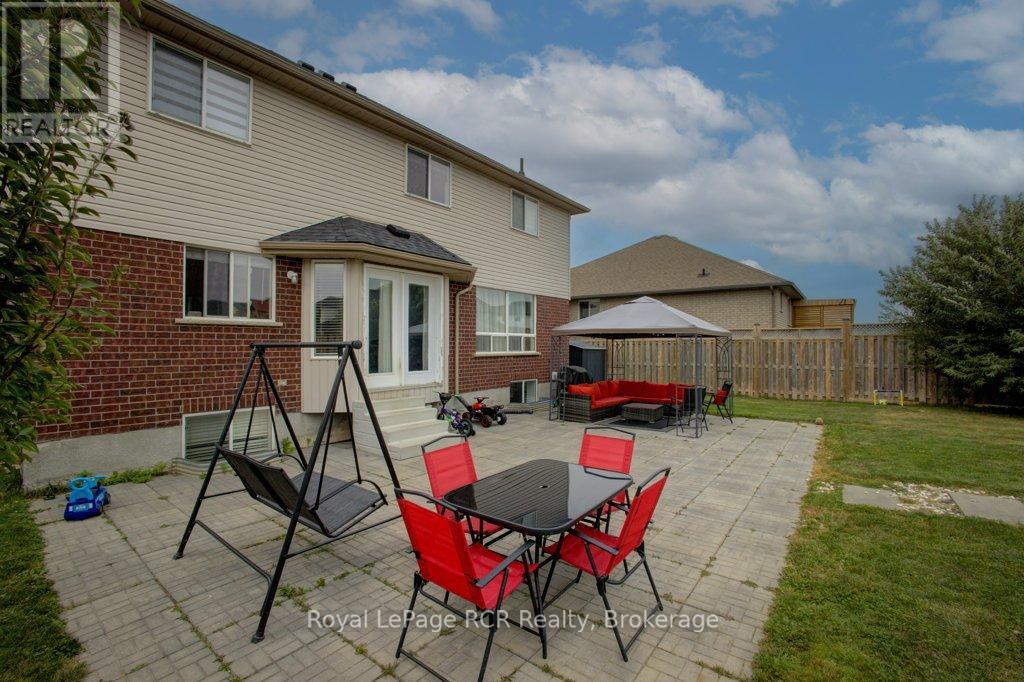 133 Schmidt Drive, Wellington North (Arthur), Ontario  N0G 1A0 - Photo 42 - X12334928