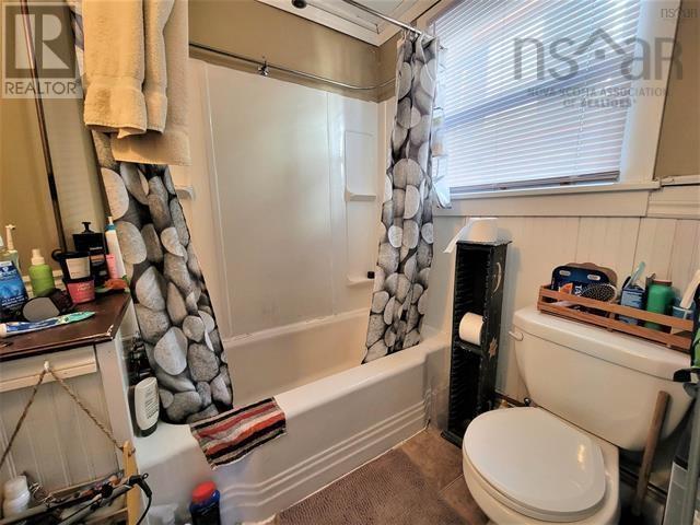 59 Pleasant Street, Bridgewater, Nova Scotia  B4V 1M9 - Photo 11 - 202517634