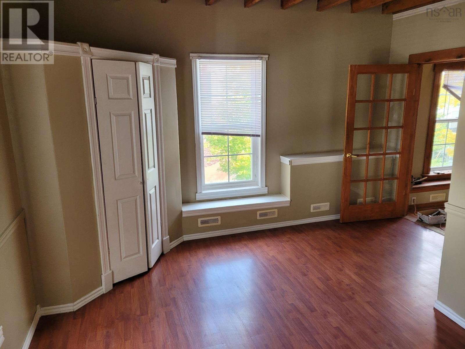 59 Pleasant Street, Bridgewater, Nova Scotia  B4V 1M9 - Photo 5 - 202517634