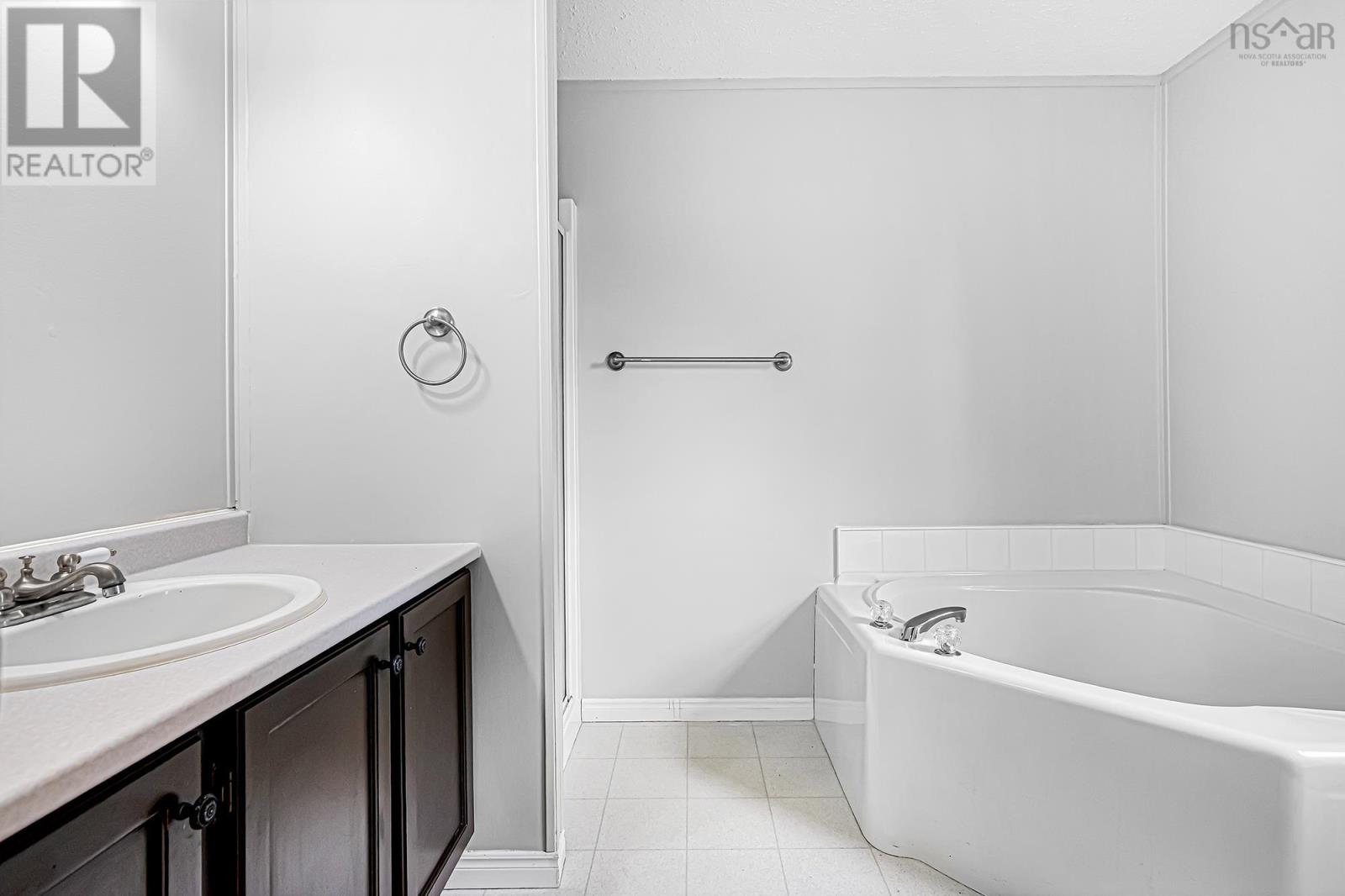 10 Seventh Street, Lucasville, Nova Scotia  B4B 1R3 - Photo 35 - 202518419