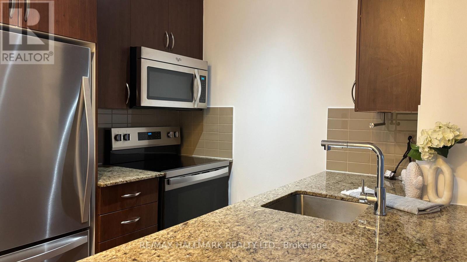 Property at 1008 - 18 GRAYDON HALL DRIVE image 4