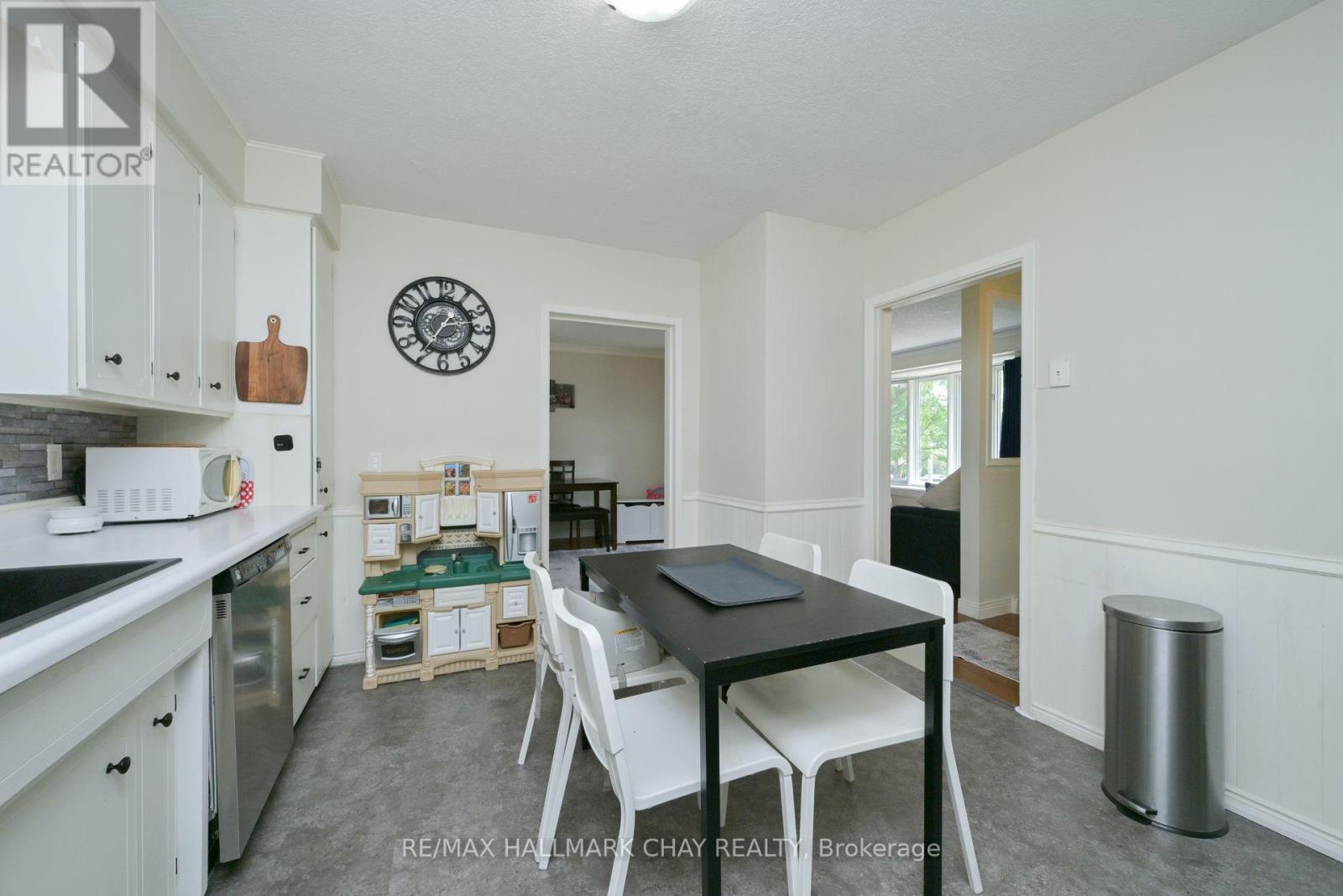 8 Doner Street, New Tecumseth, Ontario  L9R 1M5 - Photo 7 - N12334923