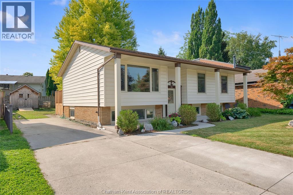 Property at 113 Glengarry CRESCENT image 3