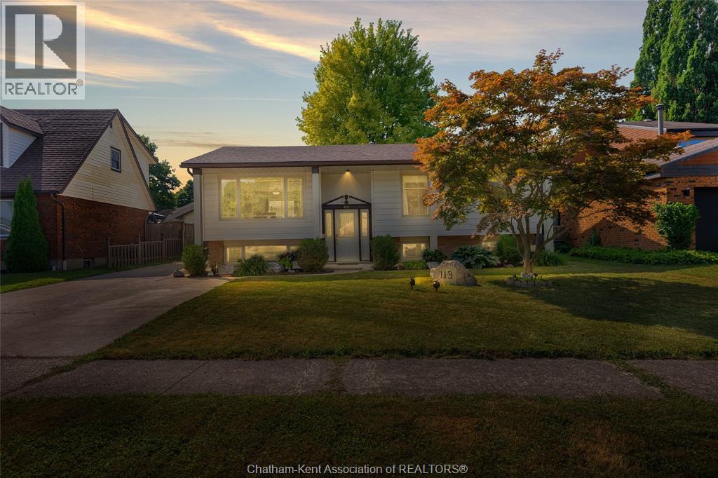 Property at 113 Glengarry CRESCENT image 5