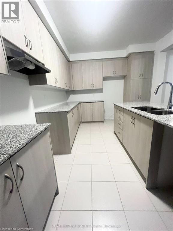 Property at 225 FORESTWALK Street image 4